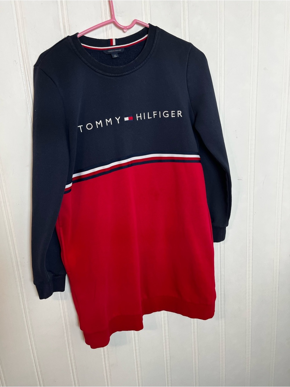 Tommy Hilfiger Navy and Red Crewneck Logo Pullover